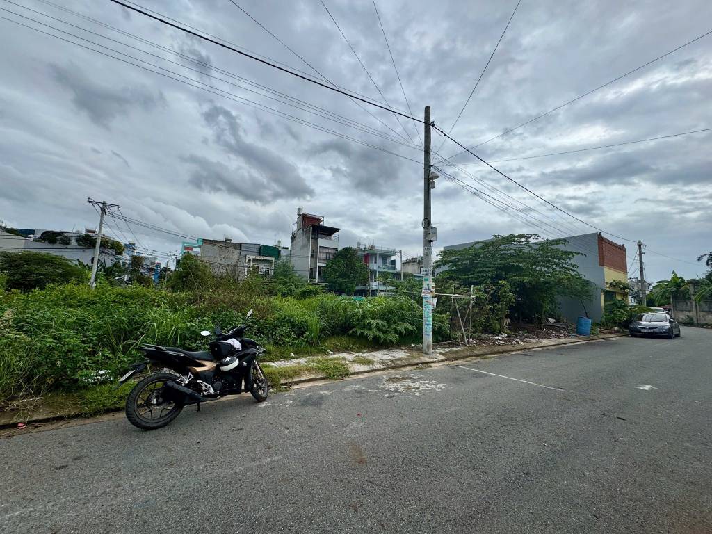 BÁN NỀN ĐẤT MẶT TIỀN HẺM 45 ĐƯỜNG TRƯỜNG LƯU - 4,75 TỶ/105M2